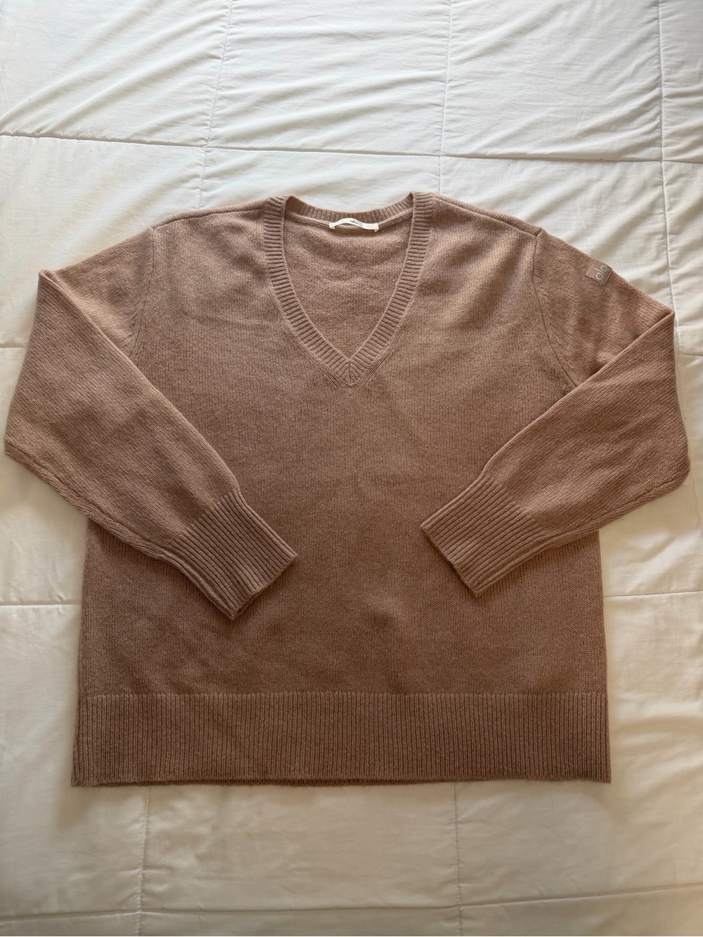 ALO YOGA CASHMERE SWEATER